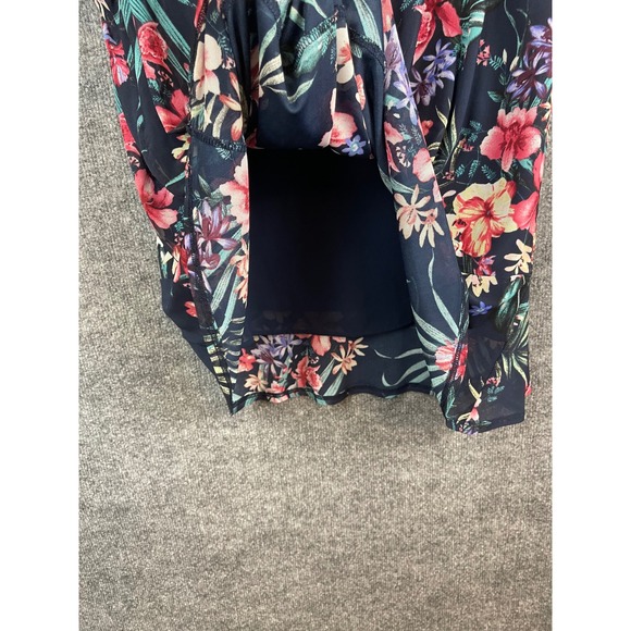 French Blue Floral Mesh Top Women 2X Navy Pink Excellent Flutter Sleeve V-Neck - Picture 10 of 11